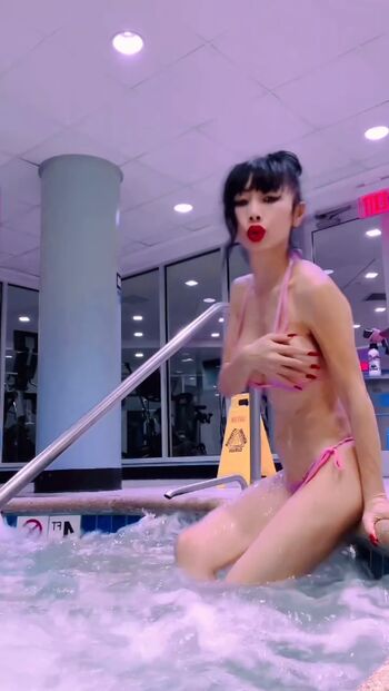 Bai Ling
