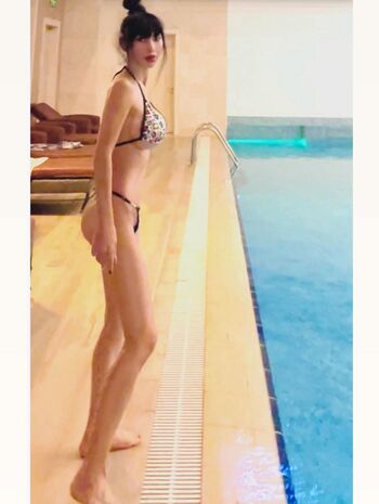 Full leaked Bai ling page private onlyfans photo