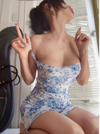 Full leaked Bai ling  page private onlyfans photo