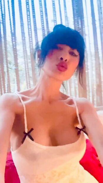 Full leaked Bai ling private onlyfans photo