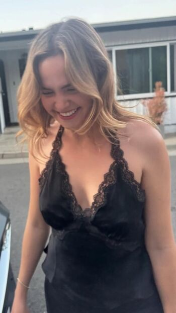 Full leaked Bailee madison page private onlyfans photo