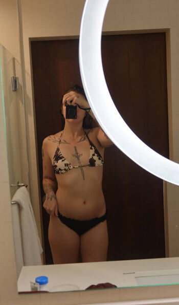 Full leaked Baileygoat private onlyfans photo