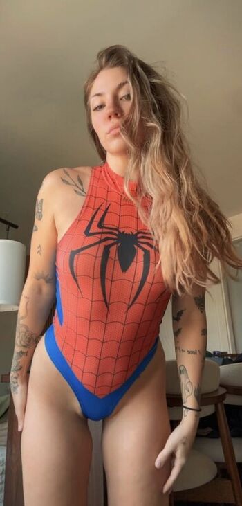 Full leaked Baileygoat private onlyfans photo