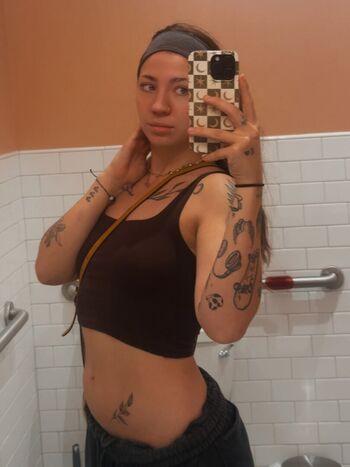 Full leaked Baileygoat private onlyfans photo