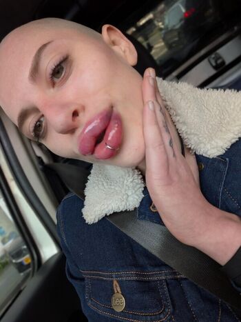 Full leaked Bald bunny private onlyfans photo