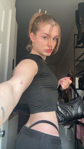 Full leaked Bambi snow private onlyfans photo