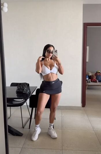 Full leaked Barbiielopez private onlyfans photo