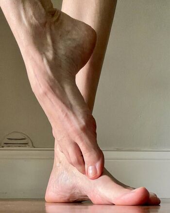Full leaked Barearchedbeauty page private onlyfans photo