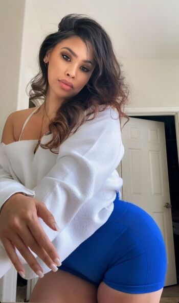 Full leaked Barefootbaddys private onlyfans photo