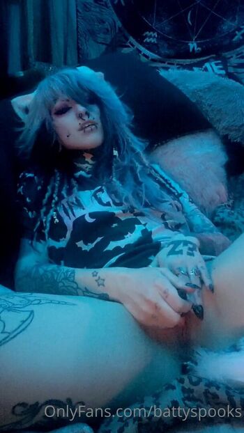 Full leaked Battyspooks private onlyfans photo