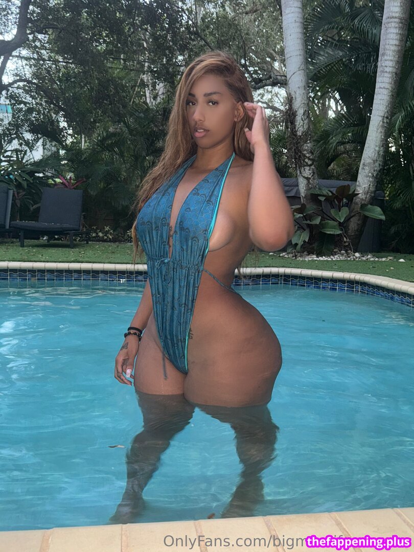 BBC Dildo Solos / Riding / Stroking / Sucking / etc. / https: / lyssaoficiall / talitasilvx Fotografie OnlyFans Dezbrăcată #398