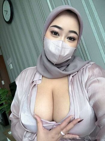 Full leaked Bbwmuslimdalia private onlyfans photo