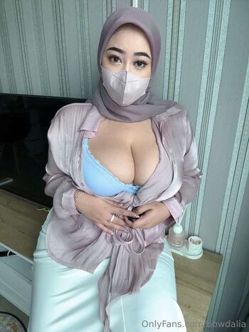 Full leaked Bbwmuslimdalia private onlyfans photo
