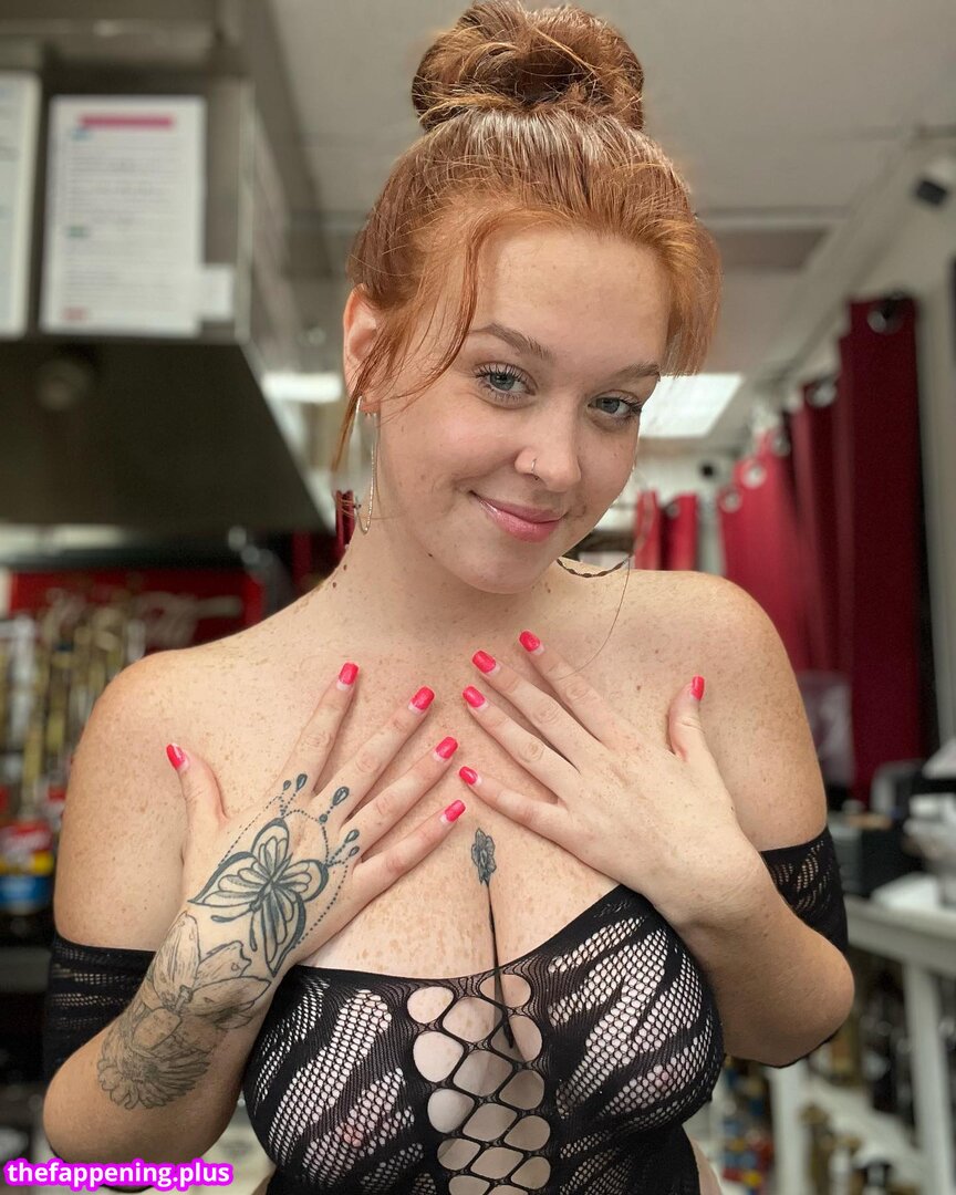 barista.scarlett2.0 / bbyg.scarlettt Foto OnlyFans Desnuda #4