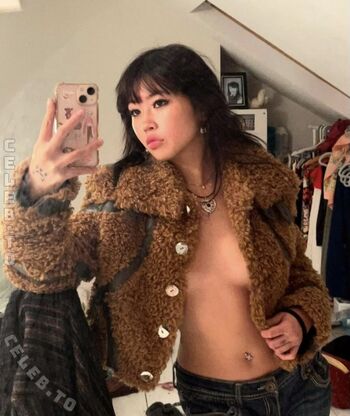 Full leaked Beabadoobee private onlyfans photo