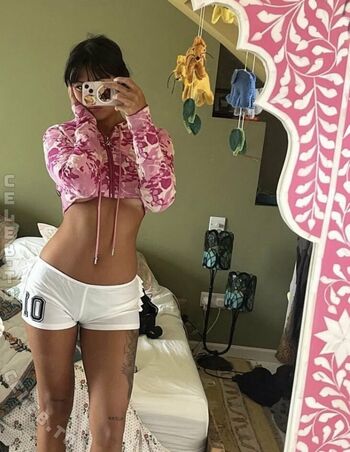 Full leaked Beabadoobee private onlyfans photo