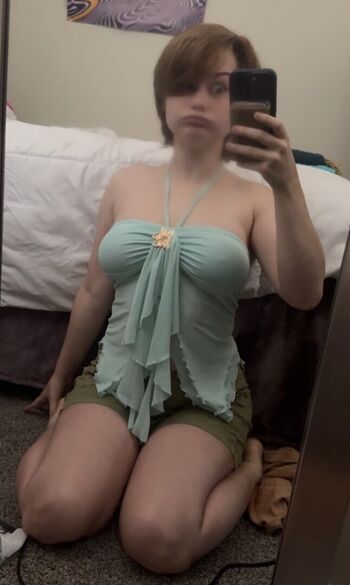 Full leaked Beanswithbombs private onlyfans photo