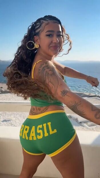Beca Barreto