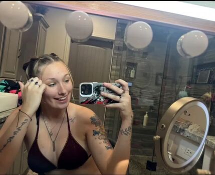 Full leaked Becca lugdon private onlyfans photo