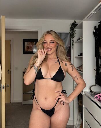 Full leaked Beckiiwhiting private onlyfans photo