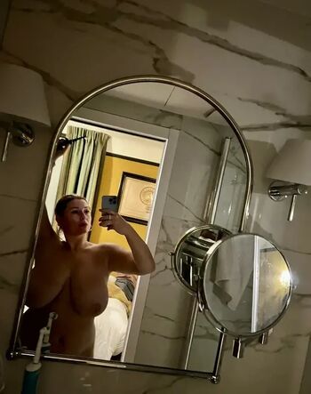 Full leaked Bel larcombe slice of salami  page private onlyfans photo