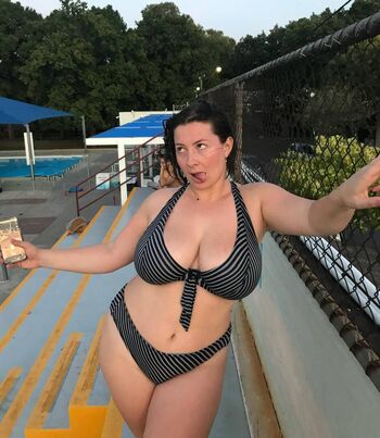 Full leaked Bel larcombe slice of salami private onlyfans photo