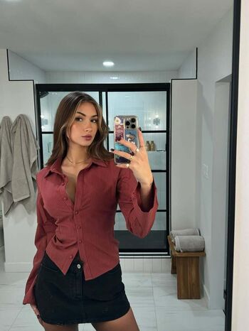 Full leaked Bella baby urfavbellabby private onlyfans photo