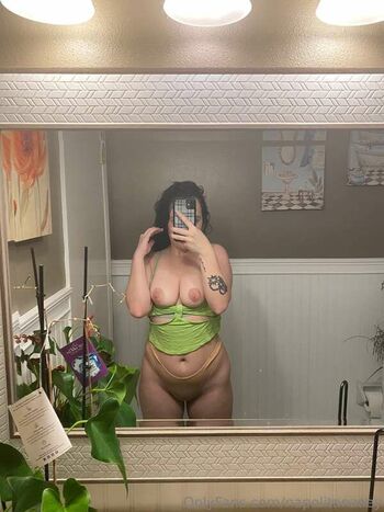 Full leaked Bella deluca private onlyfans photo