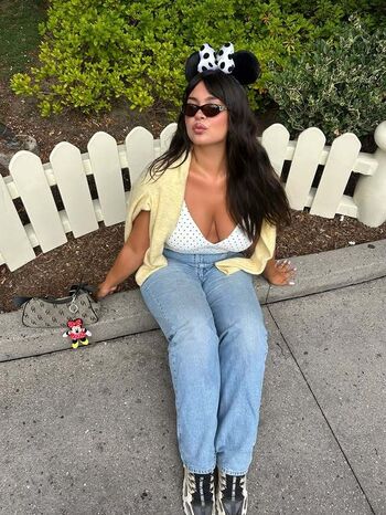 Full leaked Bella golden private onlyfans photo