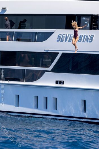 Full leaked Bella hadid private onlyfans photo