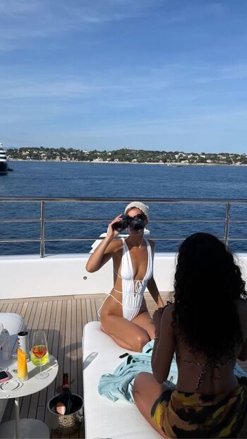 Full leaked Bella hadid private onlyfans photo