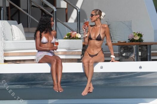 Full leaked Bella hadid page private onlyfans photo