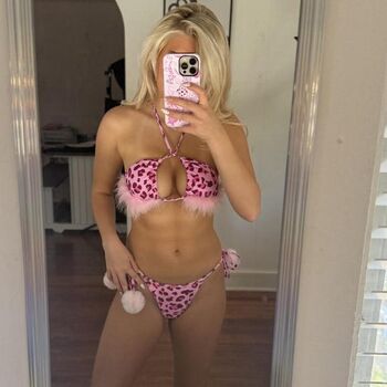 Full leaked Bella lyn private onlyfans photo