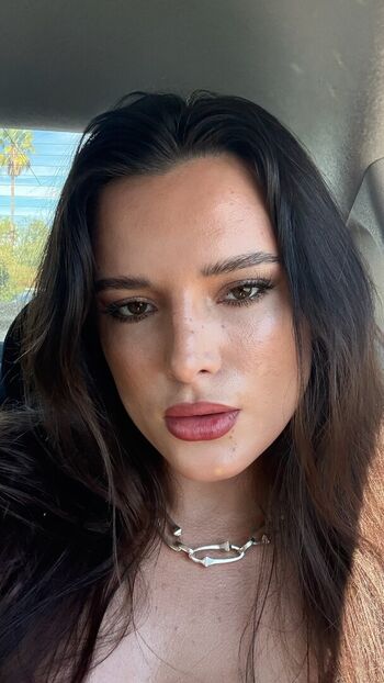 Full leaked Bella thorne  page private onlyfans photo