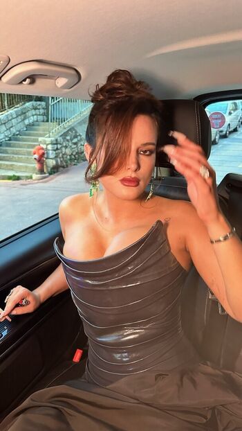 Full leaked Bella thorne  page private onlyfans photo