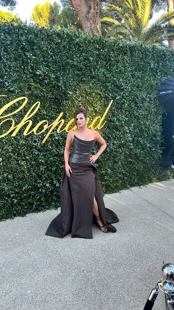 Full leaked Bella thorne  page private onlyfans photo
