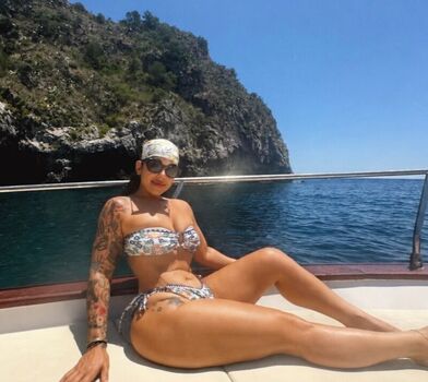 Full leaked Bellabarbellz private onlyfans photo