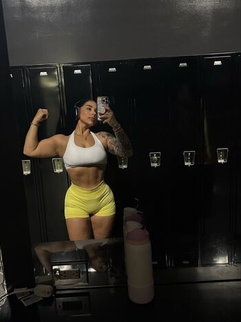Full leaked Bellabarbellz private onlyfans photo
