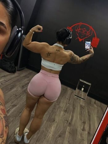 Full leaked Bellabarbellz private onlyfans photo