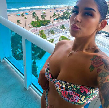 Bellabarbellz