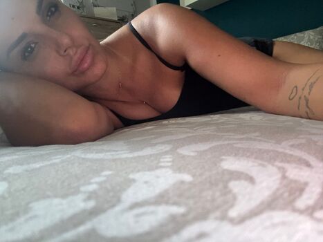 Full leaked Bellaesimpatica private onlyfans photo