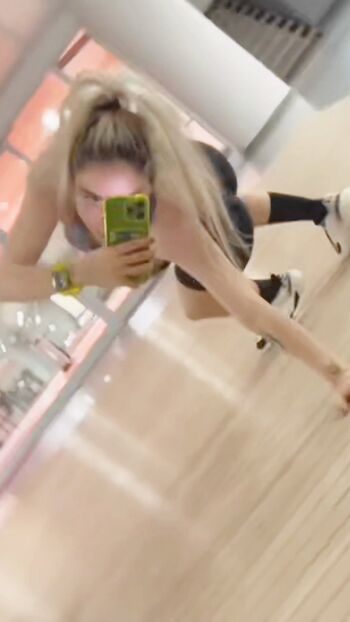 Full leaked Benvivien private onlyfans photo