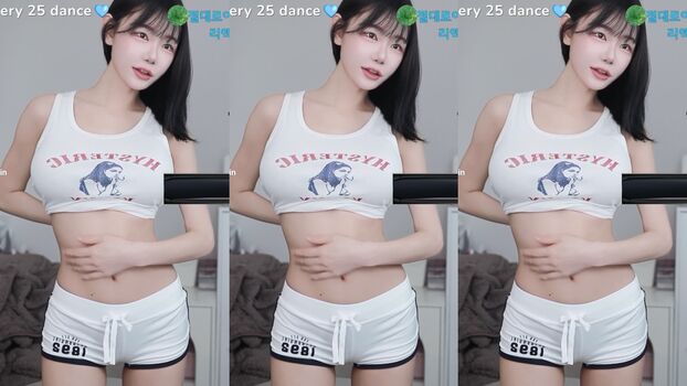 Full leaked Berry  page private onlyfans photo