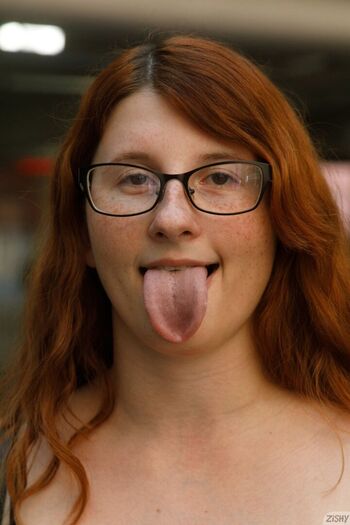 Full leaked Bess burton private onlyfans photo