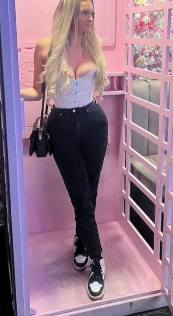 Full leaked Beth gould private onlyfans photo