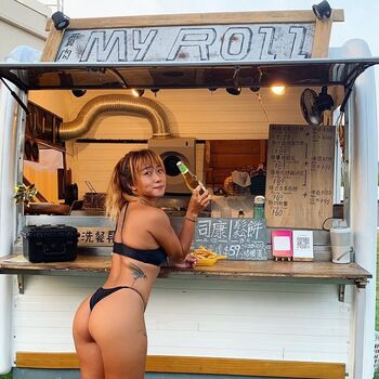 Full leaked Bette yiwen private onlyfans photo
