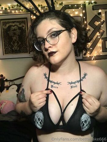 Full leaked Betty cake private onlyfans photo