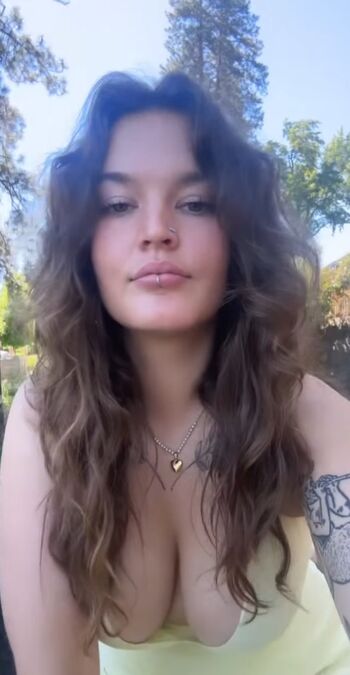 Full leaked Bevynnnnn private onlyfans photo