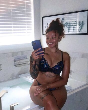 Full leaked Big cash cass private onlyfans photo