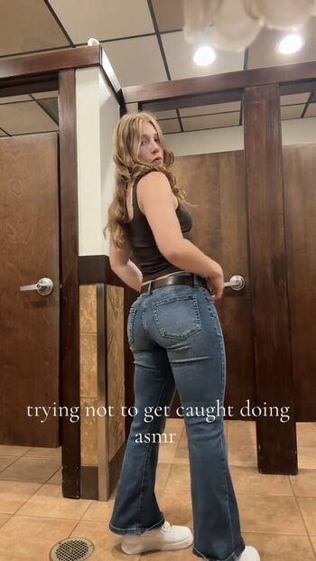 Full leaked Bigcomfycouch private onlyfans photo
